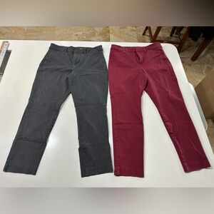 Set of 2 Old Navy High Rise Pixie Skinny Pants. Size 8.